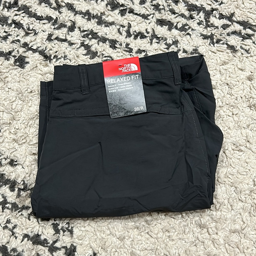 Men’s north face shorts new with tags 36/R